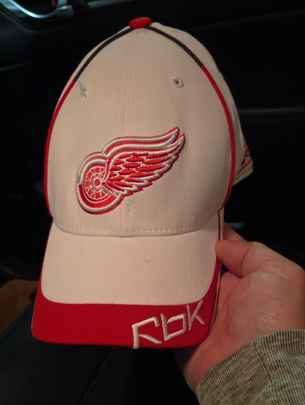 COLLECTABLE NHL AUTHORIZED 2009 PLAYOFFS CAP